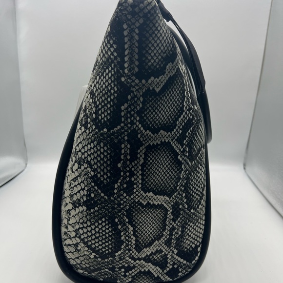 THACKER TERY TOTE BLACK & WHITE PYTHON NEW WITH TAG MSRP$199 - Picture 4 of 8